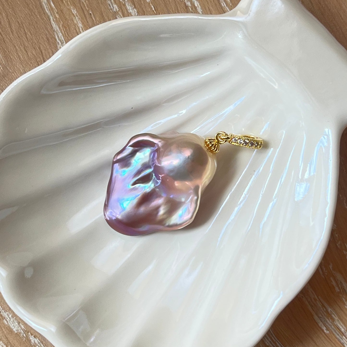 Medium Violet Baroque Pearl Pendant